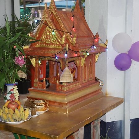 Rene'S Pasta Bar & Guesthouse Koh Kong Exterior photo